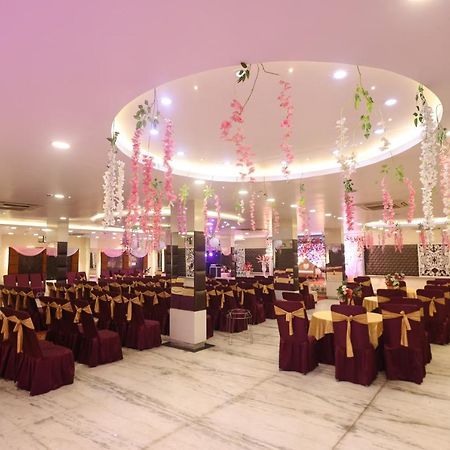 Hotel The Leaf - Gomti Nagar 勒克瑙 外观 照片