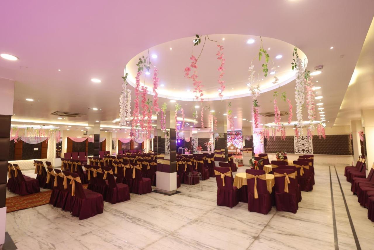 Hotel The Leaf - Gomti Nagar 勒克瑙 外观 照片