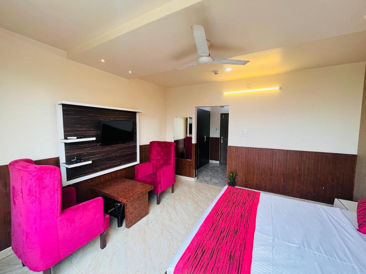 Hotel The Leaf - Gomti Nagar 勒克瑙 外观 照片