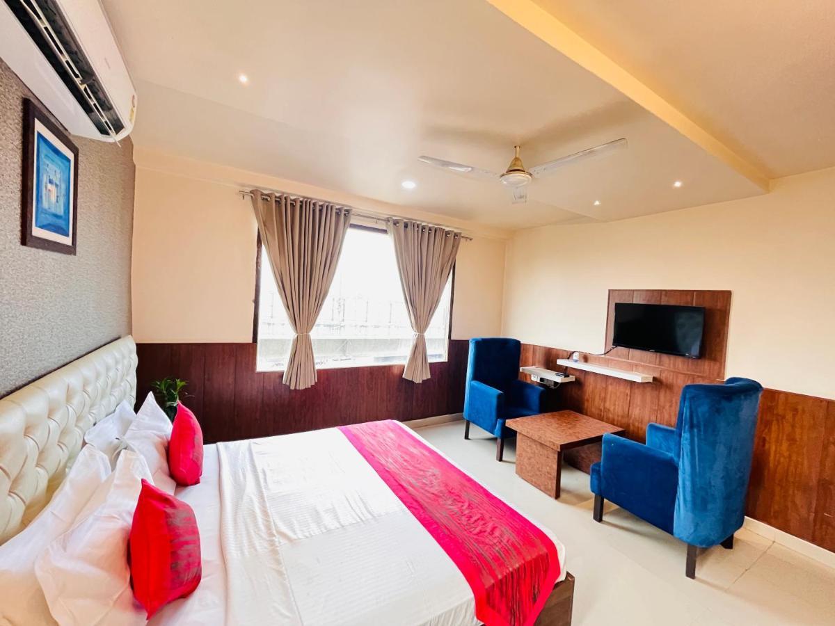 Hotel The Leaf - Gomti Nagar 勒克瑙 外观 照片