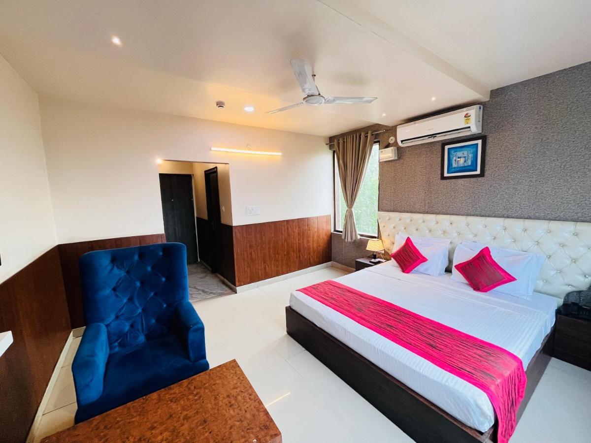 Hotel The Leaf - Gomti Nagar 勒克瑙 外观 照片