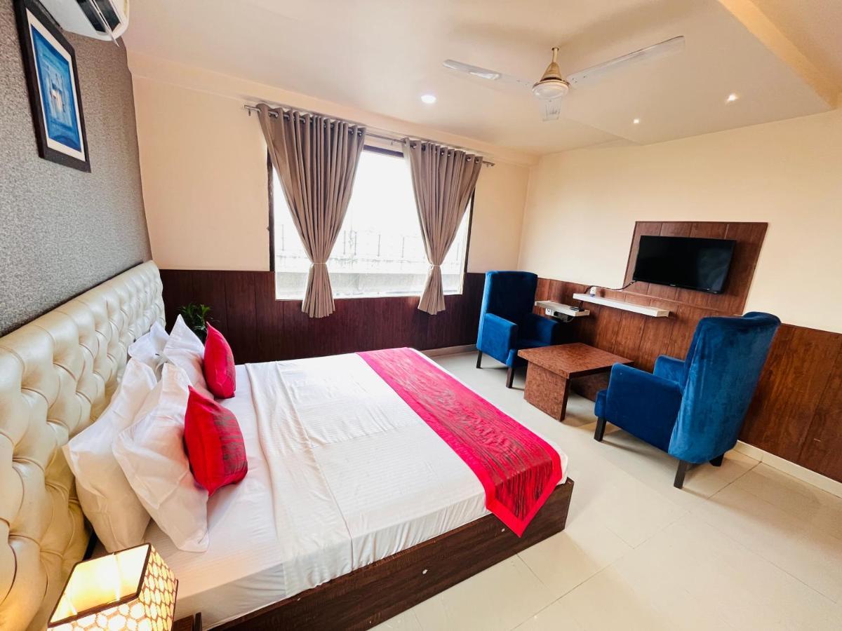 Hotel The Leaf - Gomti Nagar 勒克瑙 外观 照片