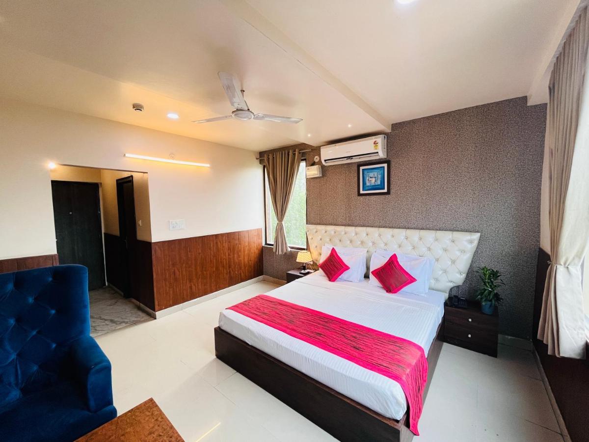 Hotel The Leaf - Gomti Nagar 勒克瑙 外观 照片